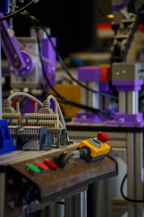Equipamento de automação industrial e painel de controle